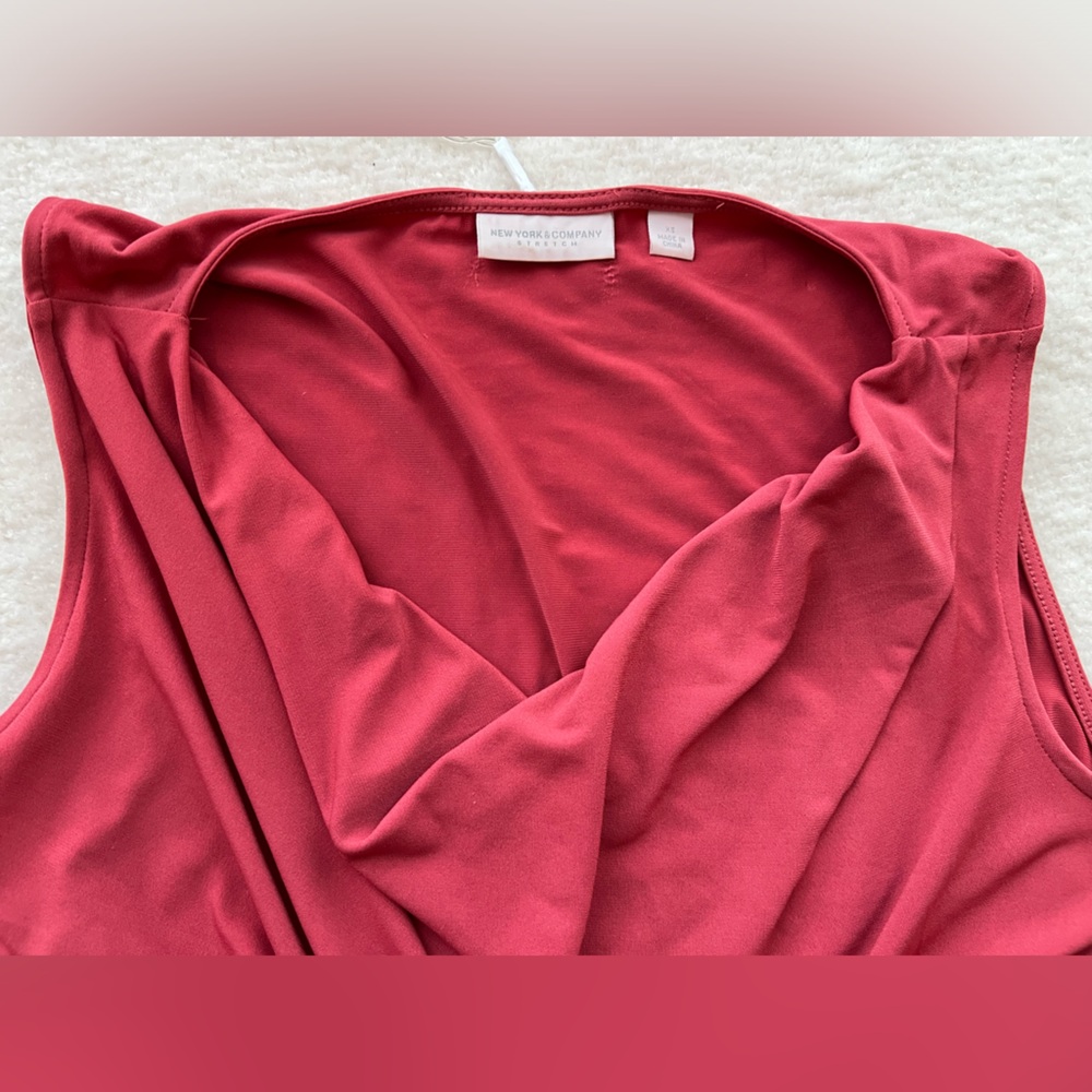 NY&Co Terracotta Dark Plush Sleeveless Top Ruched in the Front Sides Blouse - Picture 5 of 5